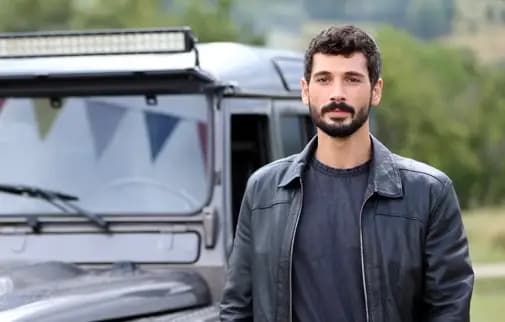 دنیز جان آکتاش در سریال عشق بی حد و مرز